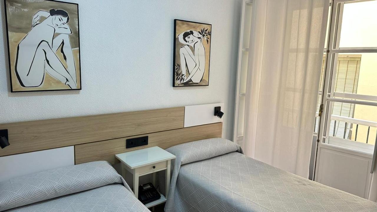 Hostal Bahia กาดิซ ภายนอก รูปภาพ